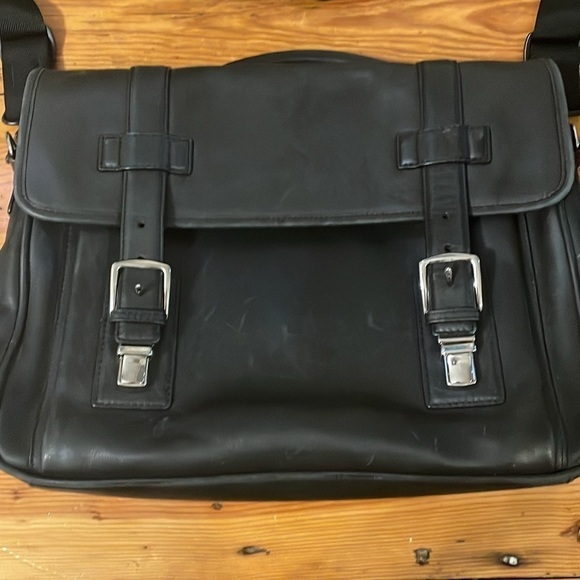 Coach Black Leather Messenger Travel Work Bag